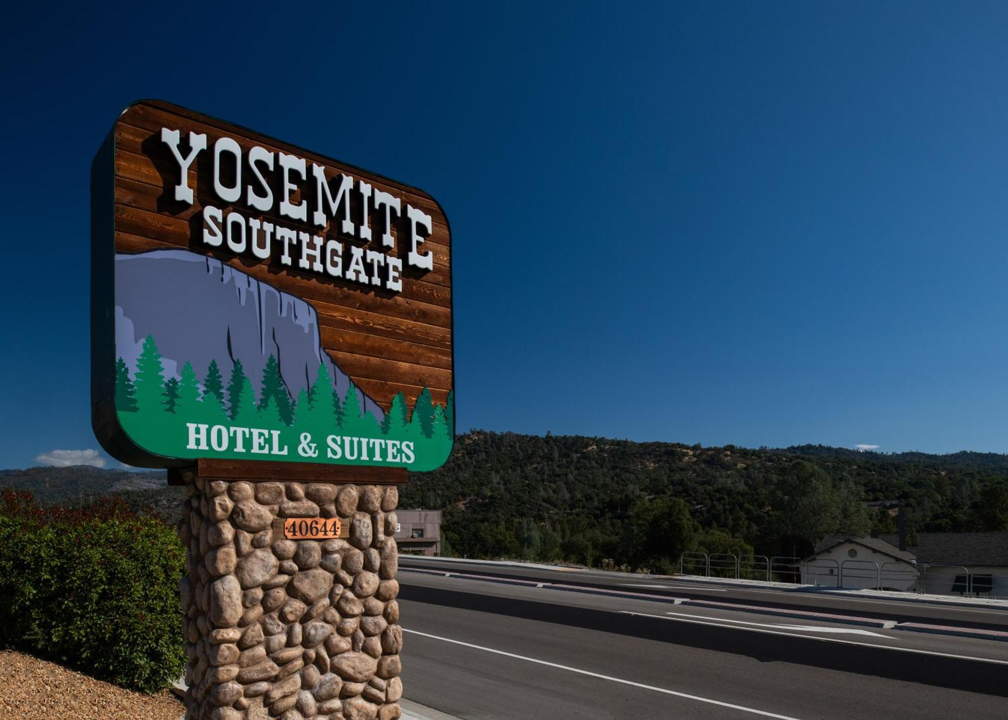 Yosemite Southgate Hotel & Suites Oakhurst Exterior foto